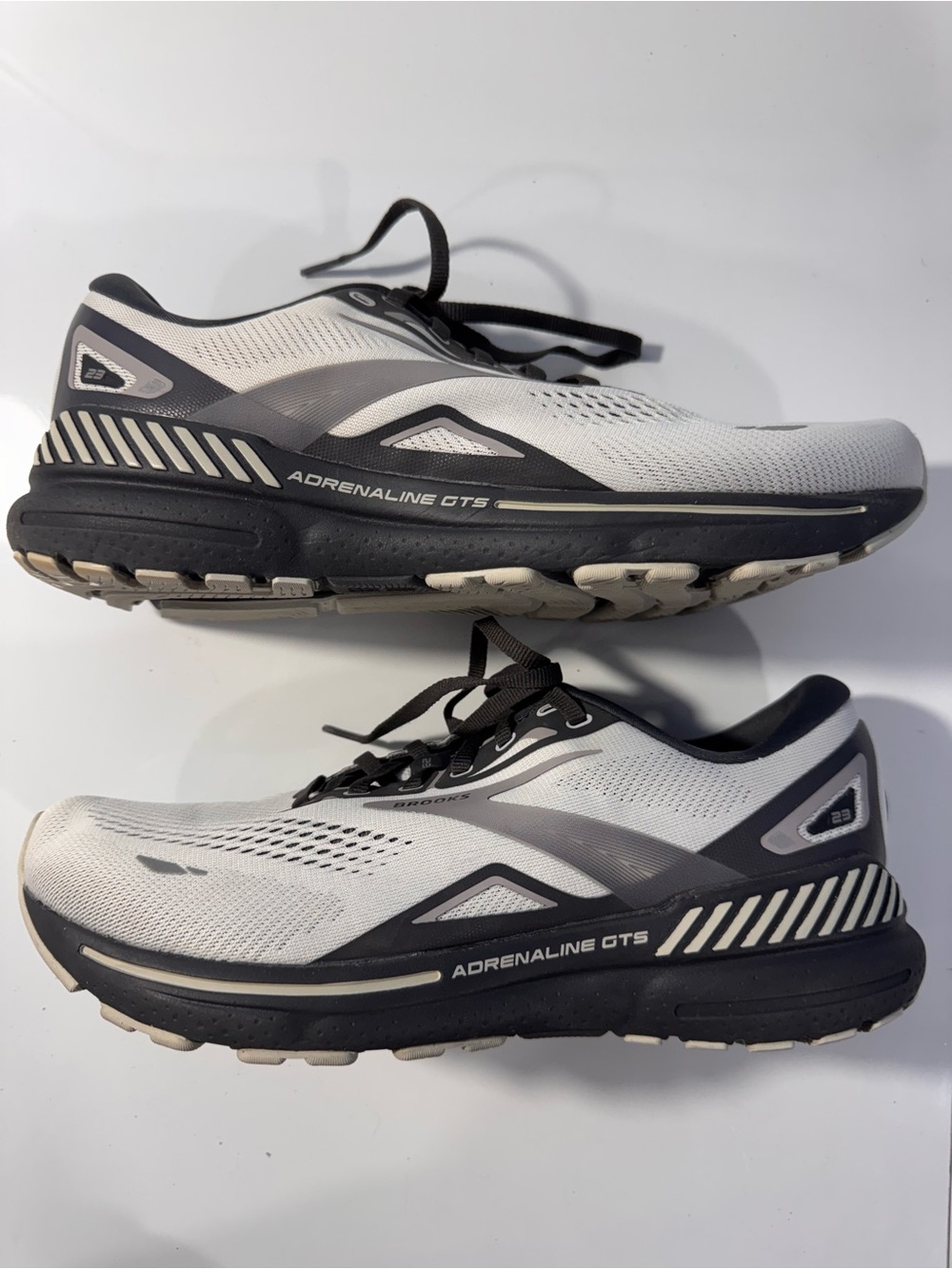 Brooks Adrenaline GTS 23 Men’s Size 10 4E Extra Wide Running Shoes Oyster Gray